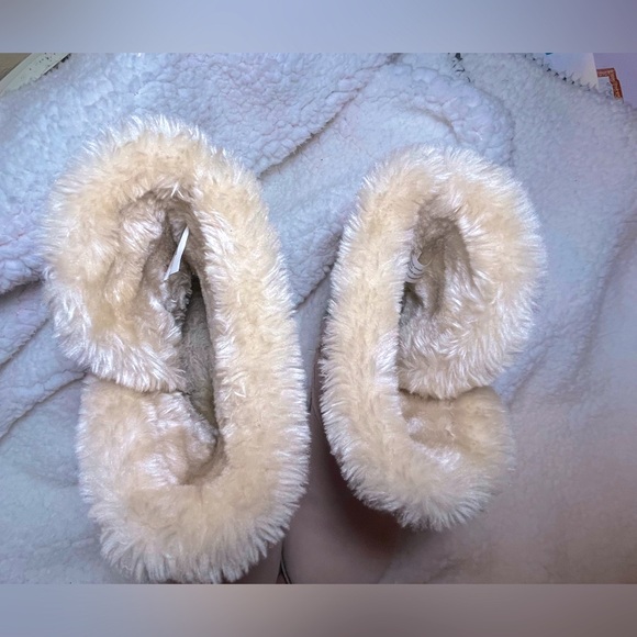 Pre-Owned Suede & Faux Fur Boots - Picture 7 of 10